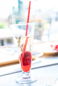 スパークリングワインカクテル（ストロベリー）