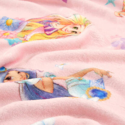 ディズニー】寒い冬…えっこれ欲しい！「着るブランケット」があったか