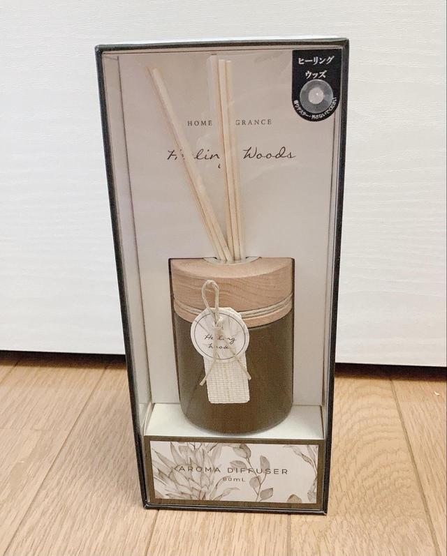 【ニトリ　アロマディフューザー(フォレスト サマーガーデン)】木目が落ち着く見た目です