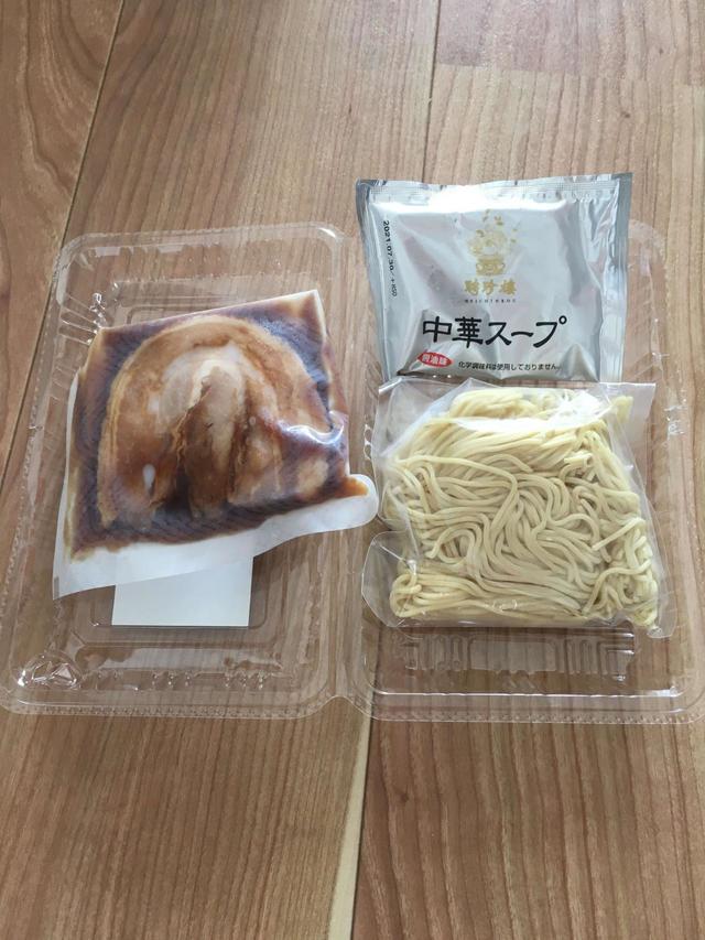 「聘珍樓」 チャーシュー麺の中身