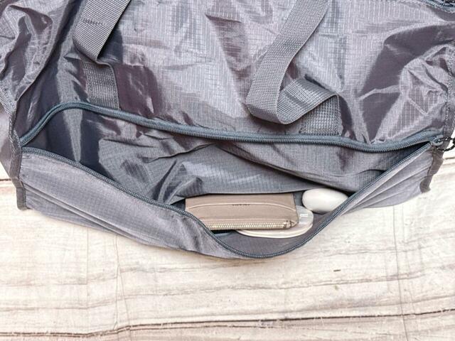 細々としたアイテムを気軽に入れられる設計