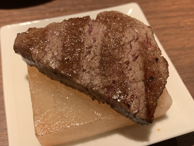 岩塩にのせてからいただく