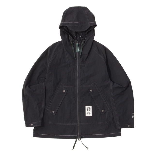 【スターバックス新作グッズ】and wander + STARBUCKS ナイロンタフタフーディージャケット / 40,700円／軽やかな着心地と耐久性を両立したライトアウター