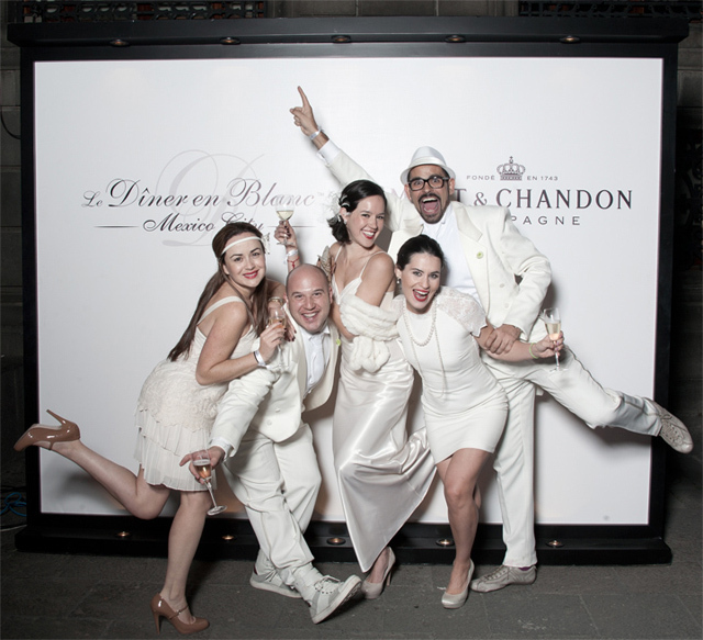 超優雅な“白”で統一されたパーティー「ディネ・アン・ブラン」