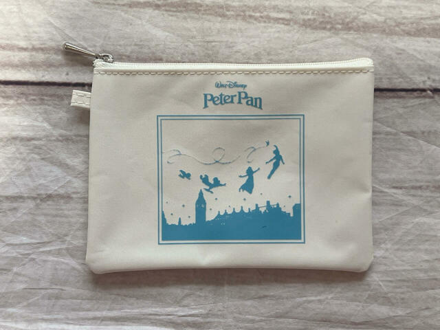 中サイズは『ピーター・パン』のアートが用いられています♪