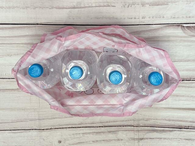 なんと2Lのペットボトルが4本収納可能！