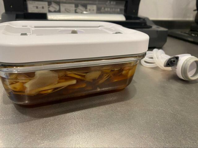 【アイリスオーヤマ　真空パック機 VPF-M60】浸透圧によって味しみが早くなる♪