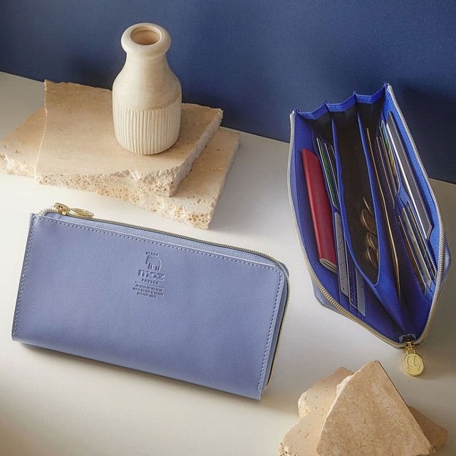 【『moz 整理上手な牛革長財布BOOK sky blue』（宝島社）】待望の新作長財布！