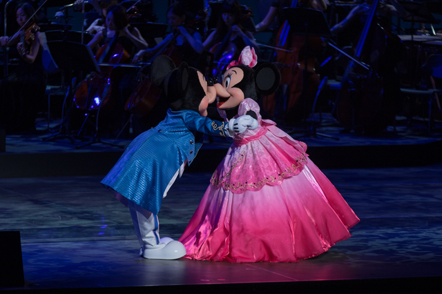バレンタイン・ナイト 2016 「Season of the Heart」 ミッキーマウス ミニーマウス 撮影:YOSHI