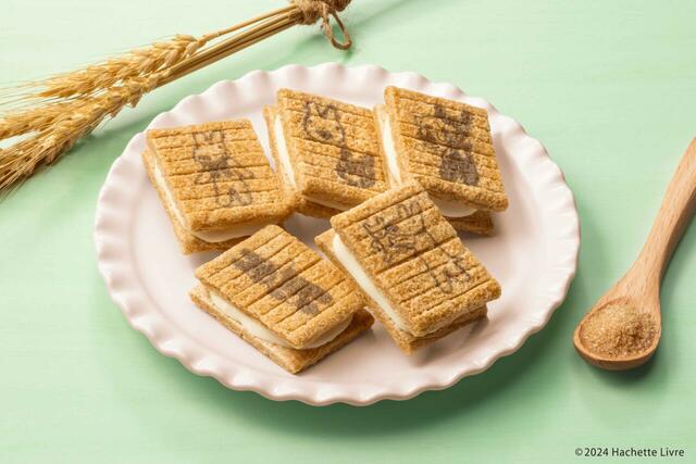 「シュガーバターサンドの木 リサとガスパール 3個入」＜価格：313円(本体価格290円)＞【「シュガーバターサンドの木×リサとガスパールのクリームブリュレ風」発売！描き下ろしアート缶やポーチセットも見逃せない！】