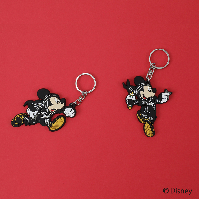 「ラバーキーホルダー」はミッキーがジャンプする「JUMP」と素早く駆け抜ける「RUN」の2種類！