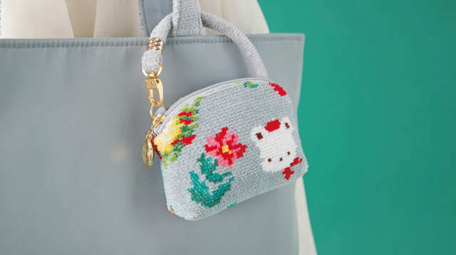 【FEILER×familiar】「サイドポーチ」7,150円