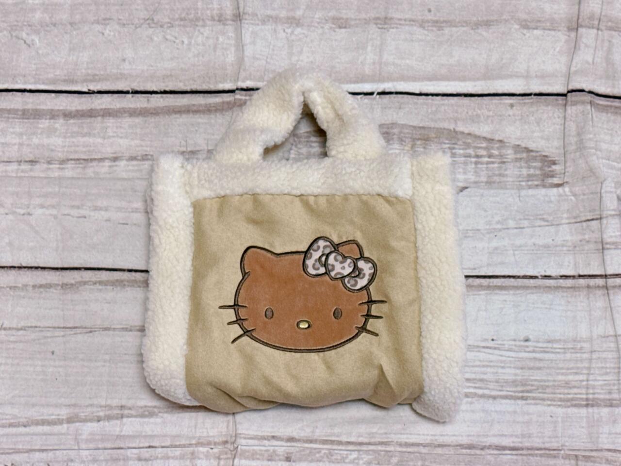 セブンでも買える「ハローキティの新作バッグ」がステキすぎる！推し