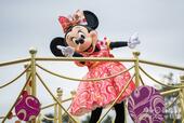 ミニーマウス「ミニー、ウィー・ラブ・ユー!」