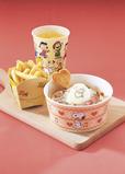 スープパスタセット ：1,500(税込)スヌーピーのかわいいカップに入った、濃厚クリームスープパスタをどうぞ。