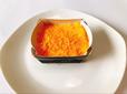 【ファミリーマート　かぼちゃチーズケーキ】スプーンですくって食べるタイプのケーキです
