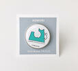 「AOMORI×Dick Bruna TABLE ピンズ」<価格:1,210円(税込)>【ミッフィーとリンゴをあしらった「AOMORI×Dick Bruna TABLE」限定グッズ第2弾が登場!イベント限定仕様の「サガラ刺しゅうバッグ」や「ランチョンマット」発売!】