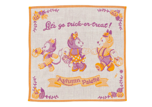 絵柄はパーティーへ行くシーン　ガーゼミニタオル 700円／ 9月2日(水)より発売、東京ディズニーシー「マクダックス・デパートメントストア」