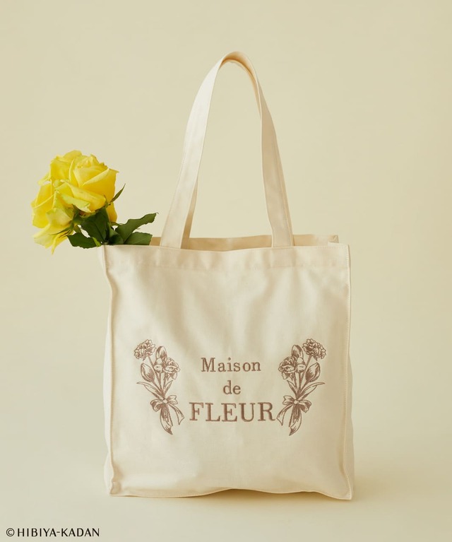 【Maison de FLEUR×日比谷花壇】「日比谷花壇コラボ　キャンバススクエアトート」6,200円