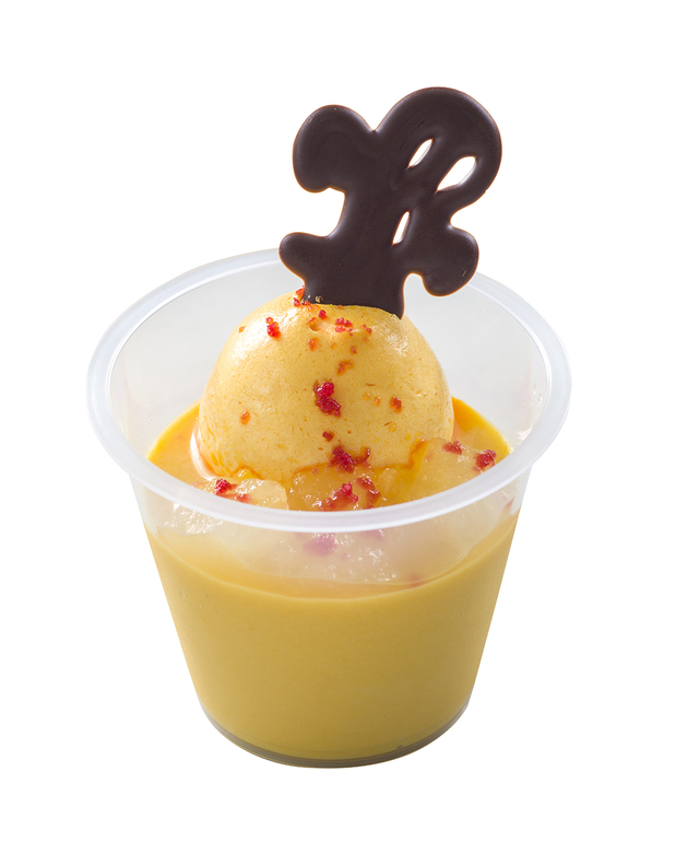 パンプキンプリン、スーベニアカップ付き 780円｜スウィートハート・カフェ｜東京ディズニーランド「ディズニー・ハロウィーン」2018