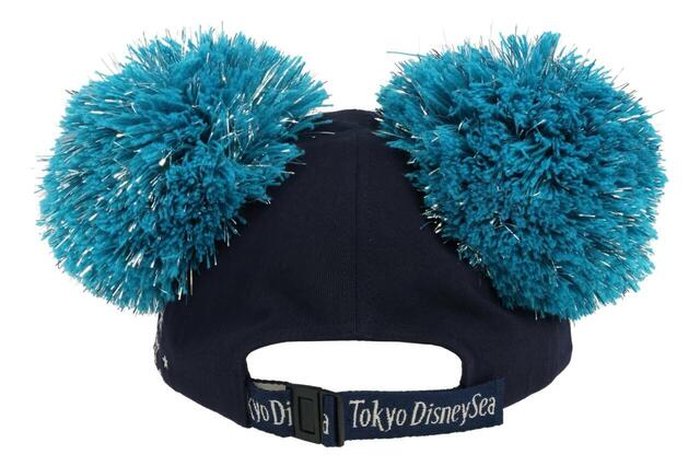 キャップ 3,800円｜「東京ディズニーシー25周年“スパークリング・ジュビリー”」スペシャルグッズ｜販売店舗：東京ディズニーシー「エンポーリオ」｜発売日：2026年4月8日（水）