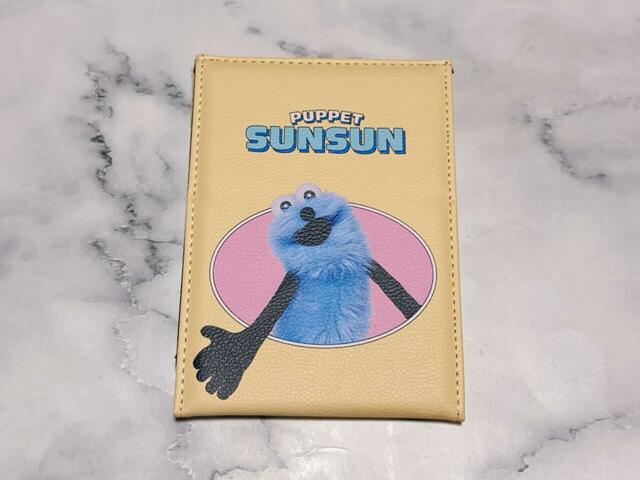 【パペットスンスン×サンキューマート/折りたたみミラー】大きさは約横12cm×縦16.5cm。使いやすいサイズ感です◎