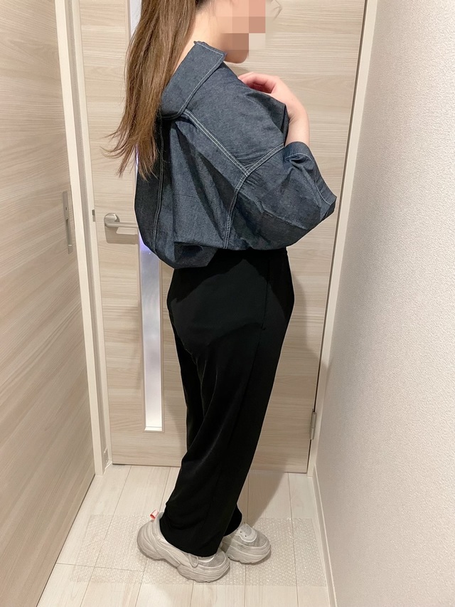 肩を落としても着られます！【GU デニムオーバーサイズワークシャツ(5分袖)】