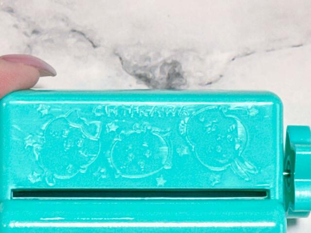 よく見ると、ちいかわ、ハチワレ、うさぎが刻印のようにデザインされています♪