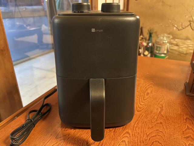 【ニトリ　ノンオイルフライヤー】スタイリッシュなデザインなので、キッチンに出しっぱなしにしていても〇