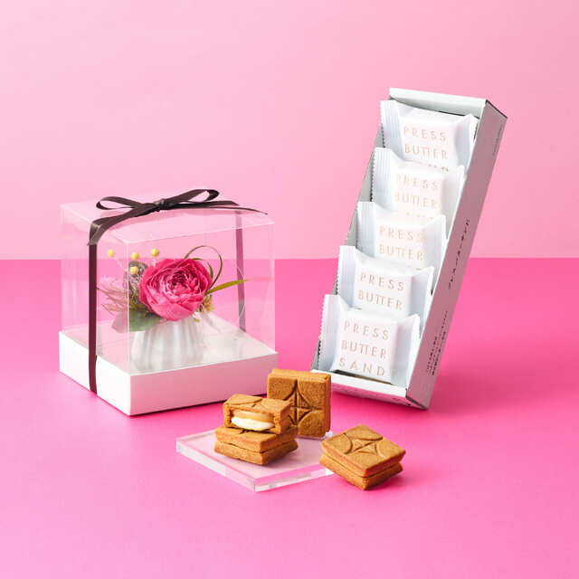 【母の日スイーツ2025／BAKE】「バターサンド5個入＆ギフトローズ」￥6,187