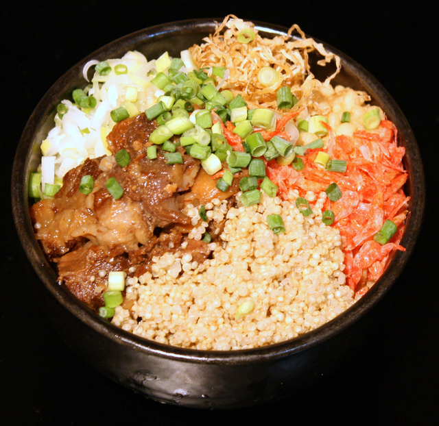 キヌア入り牛すじもんじゃ焼