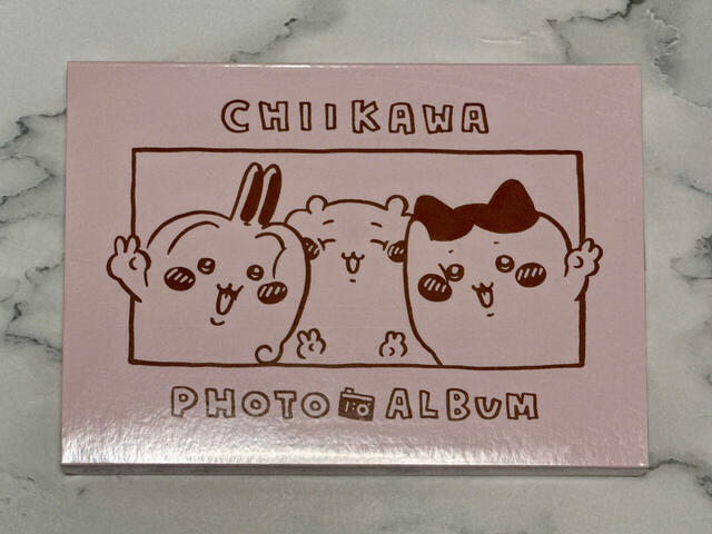 特装版の特典「なんか飛び出ていろいろ貼れるフォトアルバム」