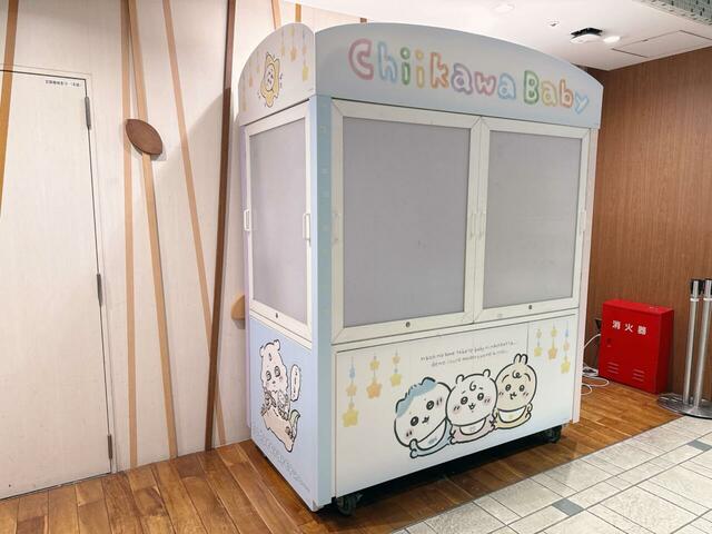 開店前だったため、ワゴンがクローズしている状態でしたが、このワゴンでカプセルトイが購入できます♪