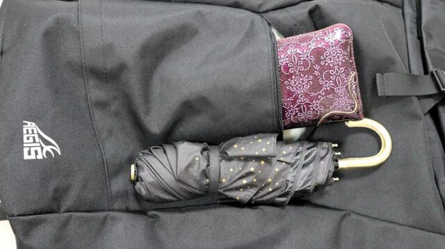 【ワークマン イージス防水メッセンジャーバッグ】長財布や折りたたみ傘もすっぽり入る外ポケット