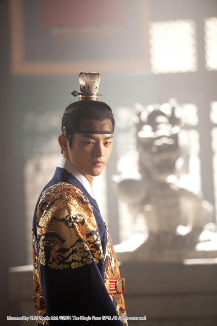 『王の顔』　Licensed by KBS Media Ltd. © 2014 The King's Face SPC. All rights reserved.
