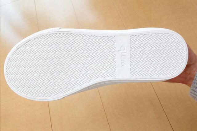【WORKMAN キャンバススニーカー】アウトソールは細かなヘリンボーン柄。普段使いには十分なグリップ感です