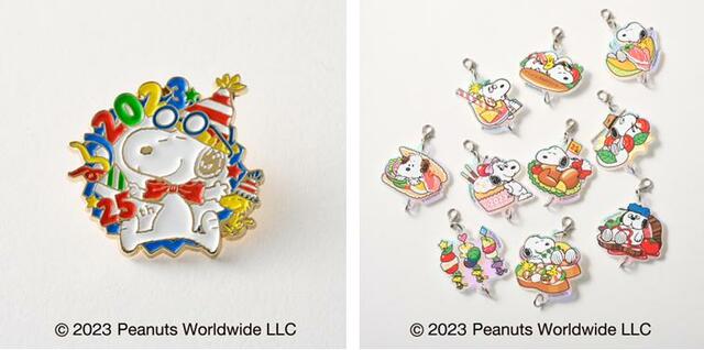 左：【銀座三越限定】ピンバッジ 715円（約W3×H3cm）、右：【銀座三越限定】つながるアクリルチャーム 各385円 （ランダム10種/約W4×H4×D0.3cm）■新館7階 催物会場　© 2023 Peanuts Worldwide LLC