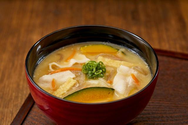 糀味噌の具だくさん味噌汁