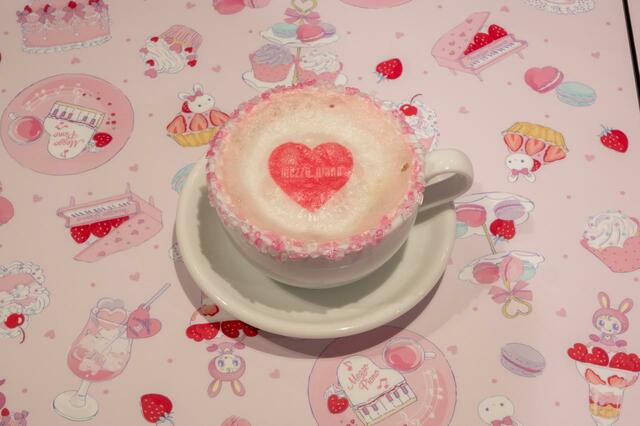 ピンクティーラテ 990円|mezzo piano 35th Anniversary Cafe