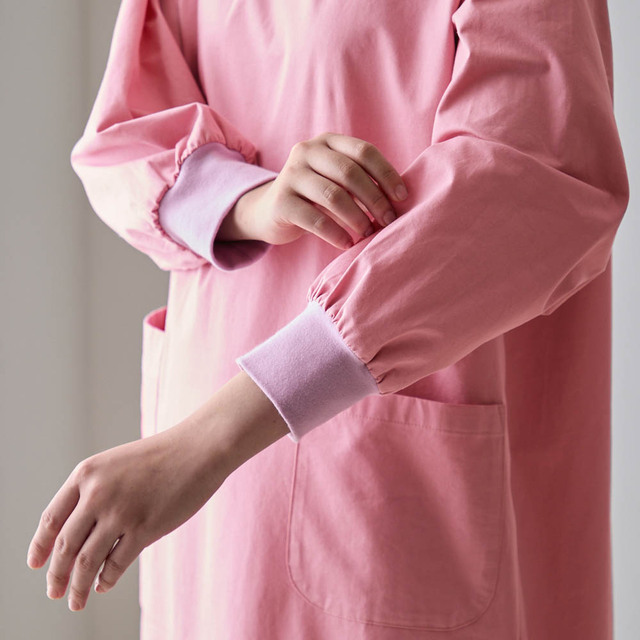 サッとかぶるだけの割烹着「おしゃれキャットマリー」｜￥4,990 （税込）