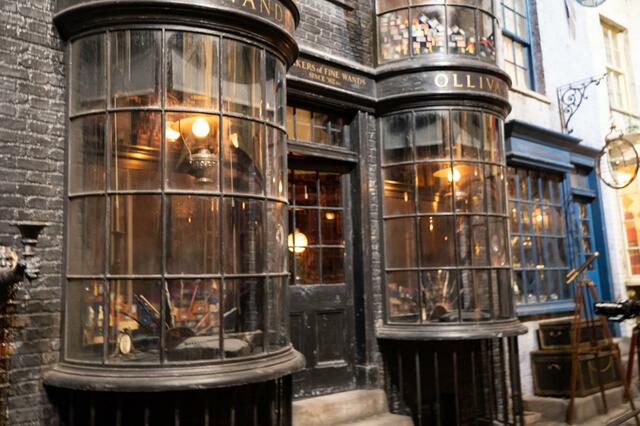 ダイアゴン横丁|ワーナー ブラザース スタジオツアー東京 メイキング・オブ・ハリー・ポッター