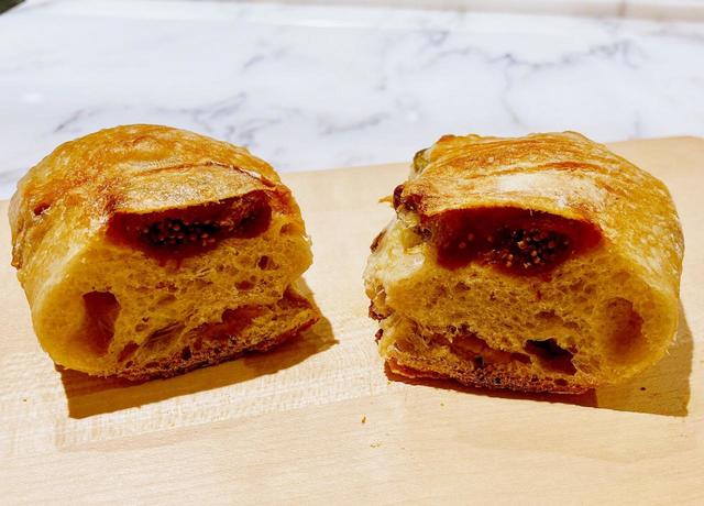 イチジクとピスタチオが、ごろごろ入っていました