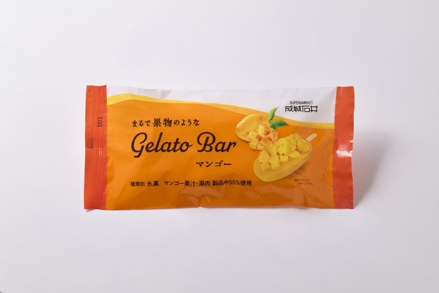 【成城石井】成城石井 まるで果物のようなGelato Bar マンゴー 1本 388円／製品中に、マンゴー果汁・果肉を55％使用