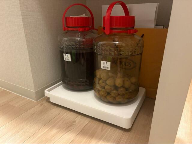 【山崎実業 tower 台車】力をかけなくてもスーッと動かせるので掃除のときもラクラクです♪