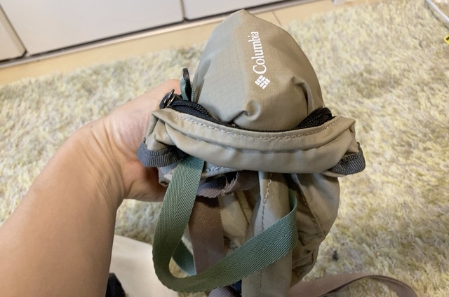 【Colombia ワクレラショルダーバッグ】布をひっくり返してこの中に収納すると…