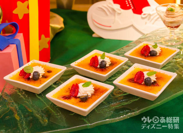 ラズベリーのクリームブリュレ|ディズニーアンバサダーホテル「エンパイア・グリル」“クリスマス・ファンタジー”2016 エンパイア・ランチ