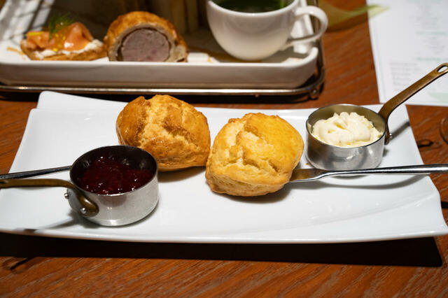 1周年アニバーサリー アフタヌーンティー 7,200円/人｜ワーナー ブラザース スタジオツアー東京 – メイキング・オブ・ハリー・ポッター