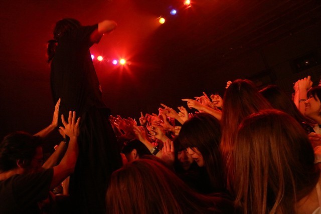 V系】「生きてるか！」DEZERT“熱狂の一夜”大阪BIG CATワンマンライブ