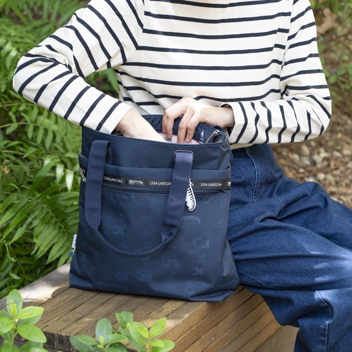 リサ・ラーソン新作バッグ】シンプルなトートバッグがオンでもオフでも