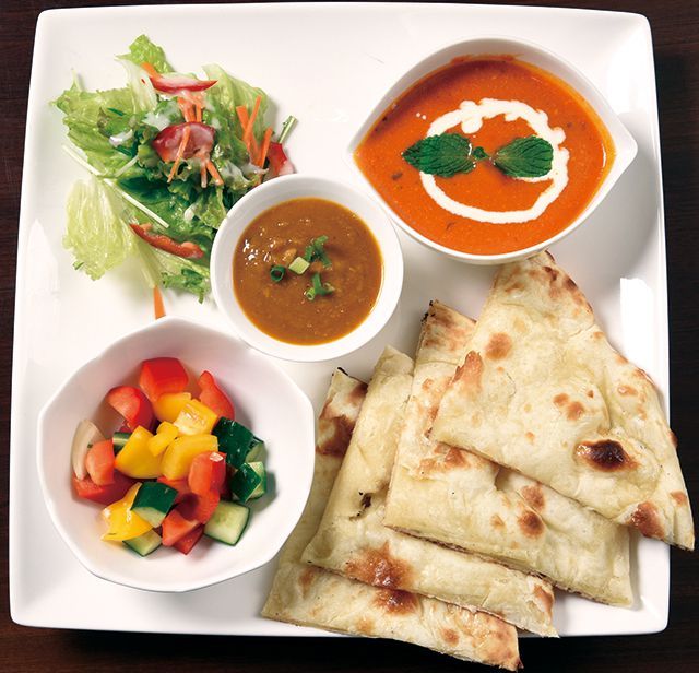 新宿の「カレー」名店／アジアンダイニング メロスト 新宿三丁目駅前店　カレーセット 900円